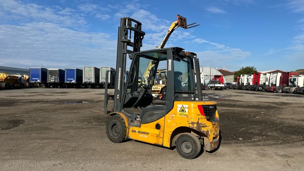 JUNGHEINRICH DFG430S - Forklift diesel: gambar 3 JUNGHEINRICH DFG430S - Forklift diesel: gambar 3
