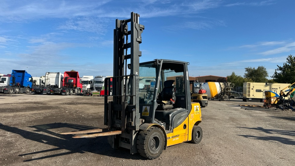 JUNGHEINRICH DFG430S - Forklift diesel: gambar 2 JUNGHEINRICH DFG430S - Forklift diesel: gambar 2