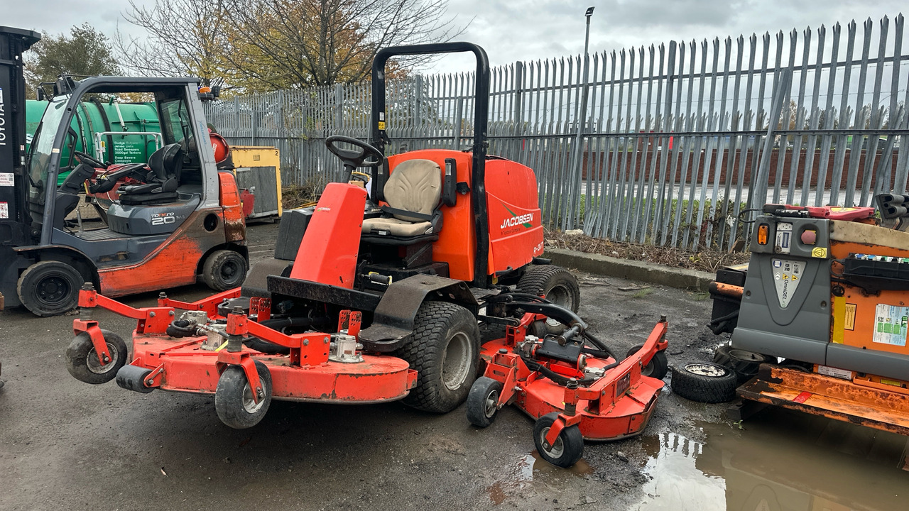 Jacobsen R311T - Mesin pemotong rumput: gambar 2 Jacobsen R311T - Mesin pemotong rumput: gambar 2