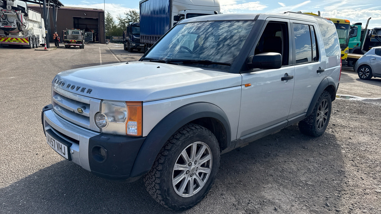 LAND ROVER DISCOVERY 2.7 TDV6 SE - Mobil SUV: gambar 2 LAND ROVER DISCOVERY 2.7 TDV6 SE - Mobil SUV: gambar 2