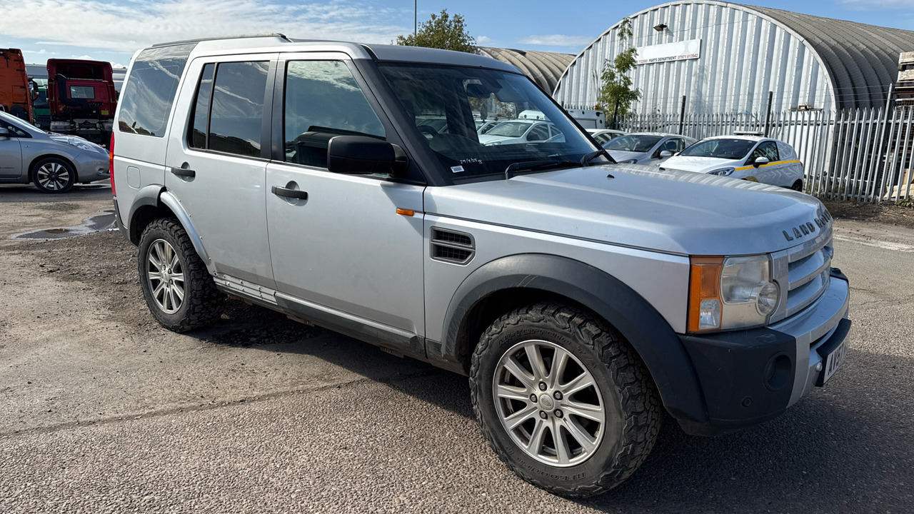 LAND ROVER DISCOVERY 2.7 TDV6 SE - Mobil SUV: gambar 1 LAND ROVER DISCOVERY 2.7 TDV6 SE - Mobil SUV: gambar 1