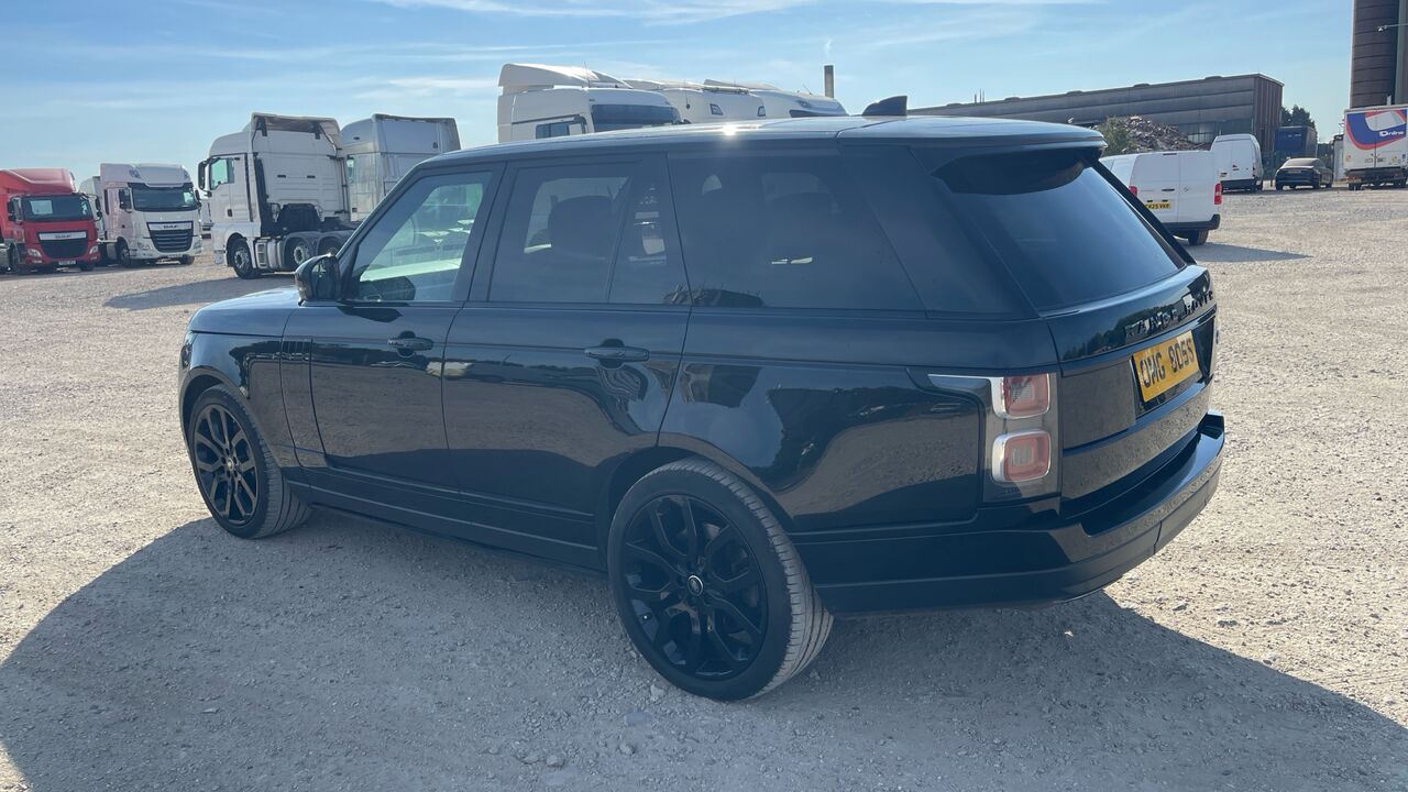 Land Rover Range Rover 4.4 SDV8 Autobiography - Mobil SUV: gambar 3 Land Rover Range Rover 4.4 SDV8 Autobiography - Mobil SUV: gambar 3