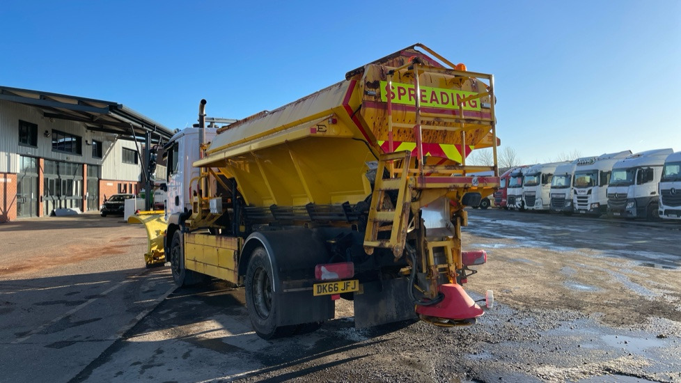 MAN TGM 18.250 EURO 6 - Truk bajak salju: gambar 3 MAN TGM 18.250 EURO 6 - Truk bajak salju: gambar 3