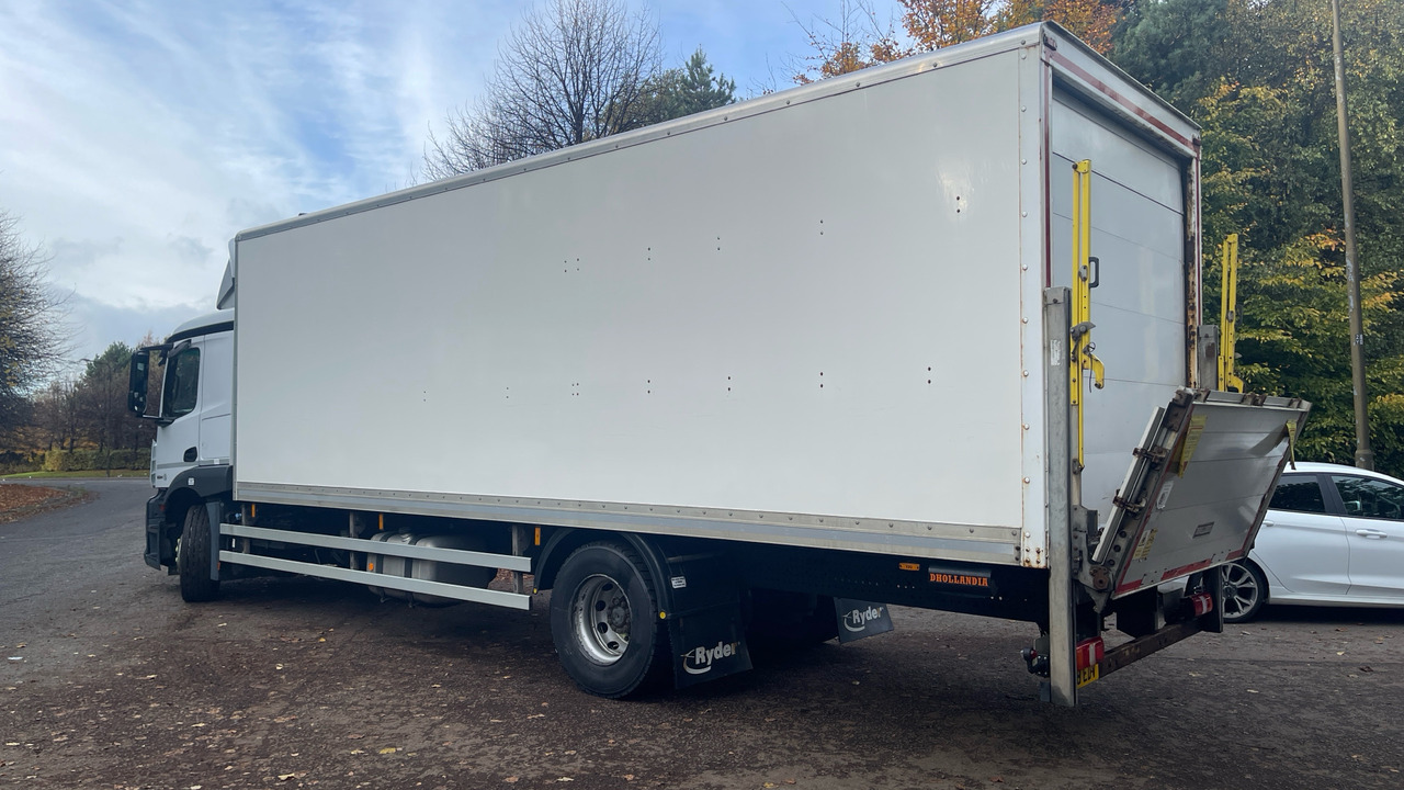 MERCEDES-BENZ ACTROS 1824 - Truk box: gambar 3 MERCEDES-BENZ ACTROS 1824 - Truk box: gambar 3