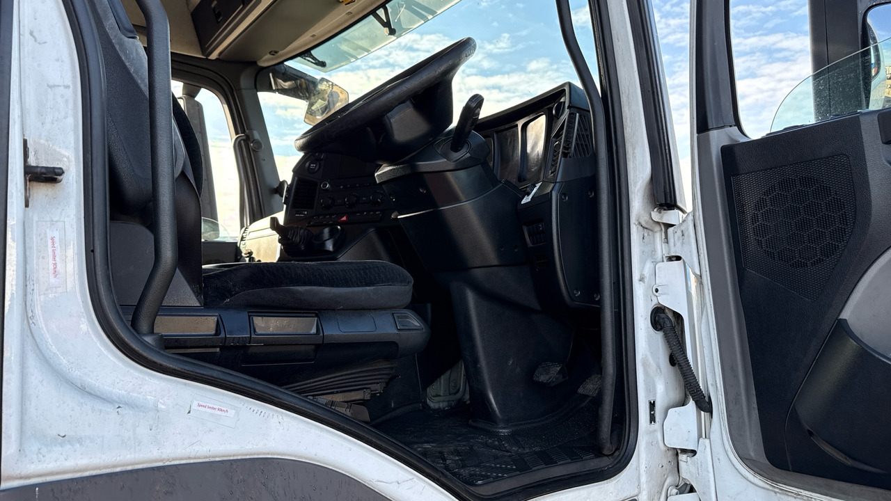 MERCEDES-BENZ ANTOS 2533 - Truk berpendingin: gambar 5 MERCEDES-BENZ ANTOS 2533 - Truk berpendingin: gambar 5
