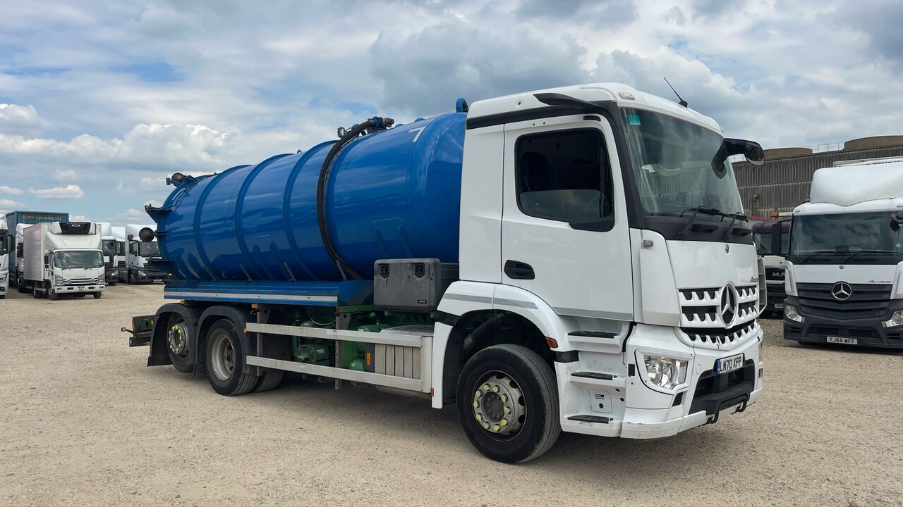 MERCEDES-BENZ AROCS 2533 - Truk tangki: gambar 1 MERCEDES-BENZ AROCS 2533 - Truk tangki: gambar 1