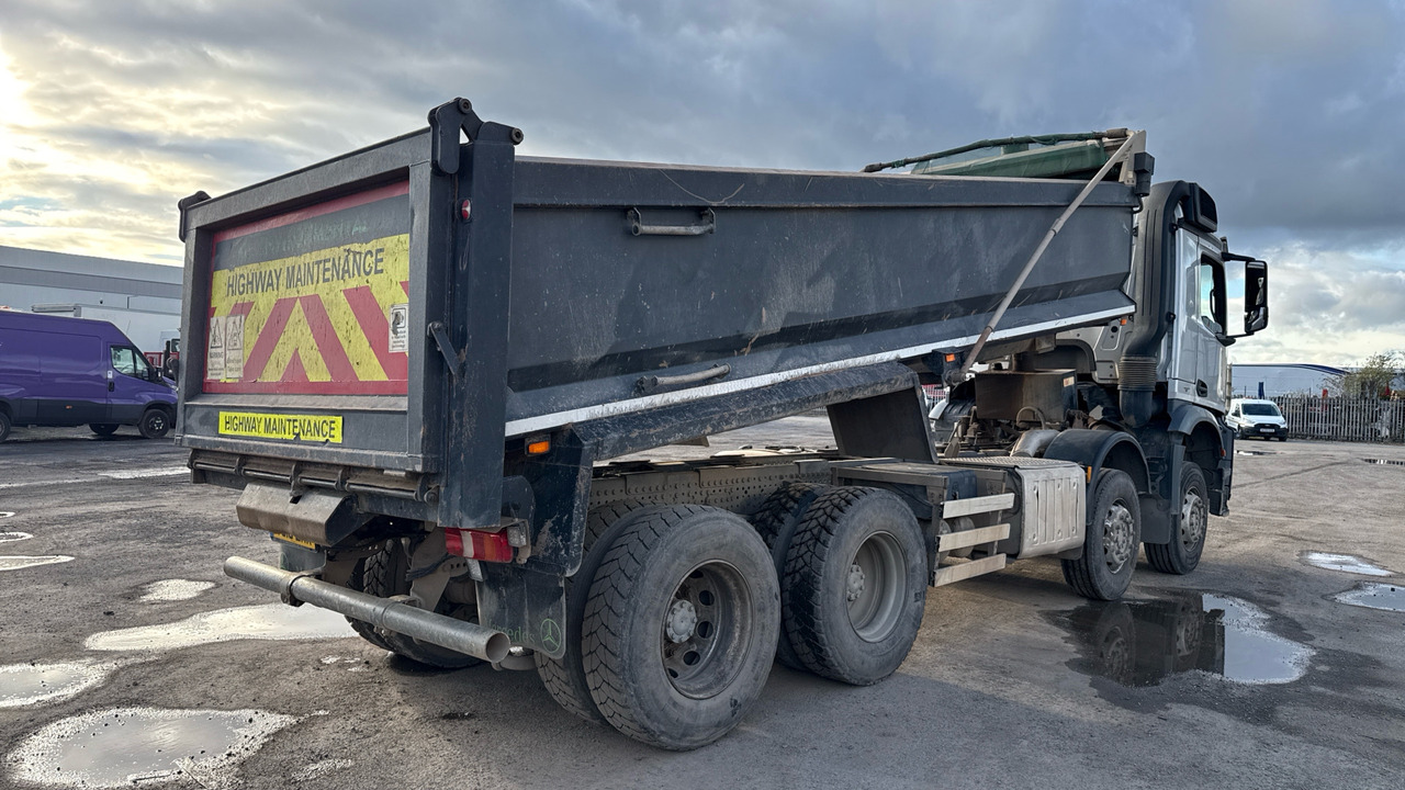 MERCEDES-BENZ AROCS  3243 - Truk jungkit: gambar 4 MERCEDES-BENZ AROCS  3243 - Truk jungkit: gambar 4