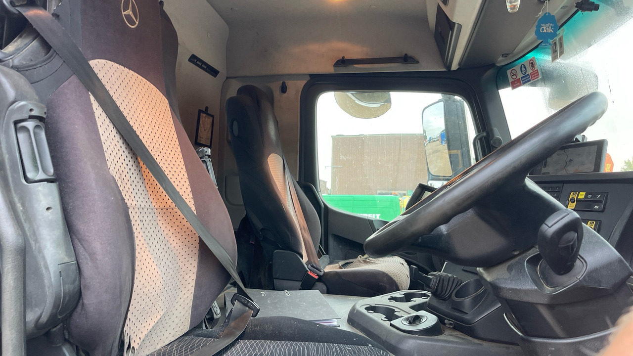 MERCEDES-BENZ AROCS - Truk jungkit, Truk derek: gambar 5 MERCEDES-BENZ AROCS - Truk jungkit, Truk derek: gambar 5