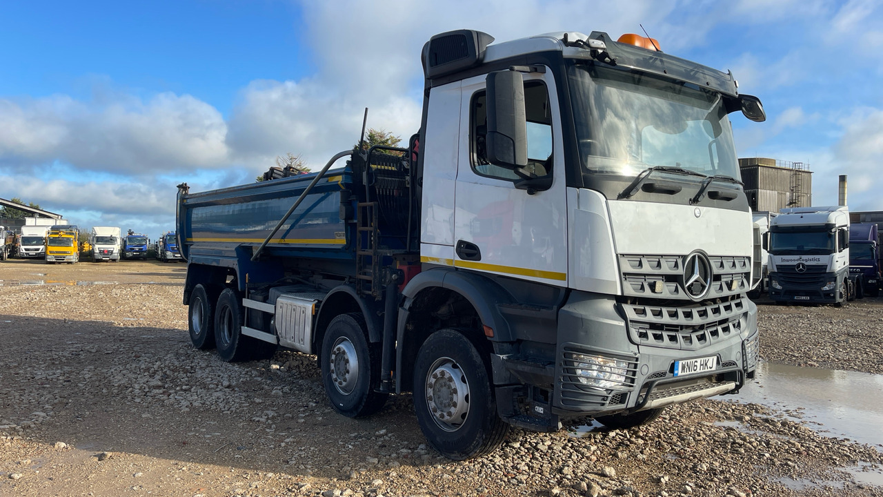 MERCEDES-BENZ AROCS - Truk jungkit, Truk derek: gambar 1 MERCEDES-BENZ AROCS - Truk jungkit, Truk derek: gambar 1