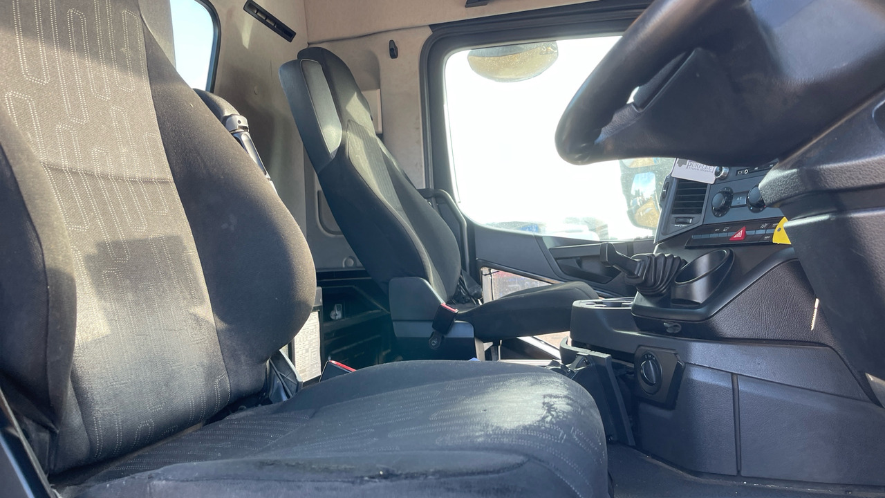 MERCEDES-BENZ AROCS - Truk jungkit, Truk derek: gambar 5 MERCEDES-BENZ AROCS - Truk jungkit, Truk derek: gambar 5