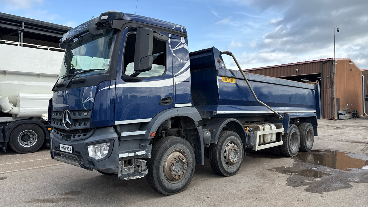 MERCEDES-BENZ AROCS - Truk jungkit: gambar 3 MERCEDES-BENZ AROCS - Truk jungkit: gambar 3