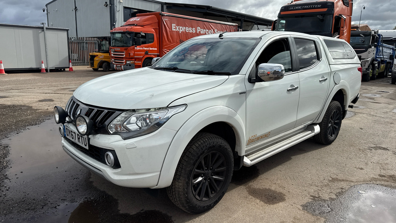 MITSUBISHI L200 2.4 DI-D 178 WARRIOR - Truk pikap, Van kombi: gambar 2 MITSUBISHI L200 2.4 DI-D 178 WARRIOR - Truk pikap, Van kombi: gambar 2