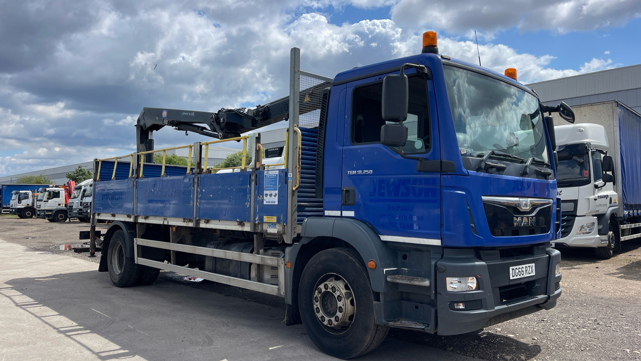Man TGM 18.250 - Truk flatbed, Truk derek: gambar 1 Man TGM 18.250 - Truk flatbed, Truk derek: gambar 1