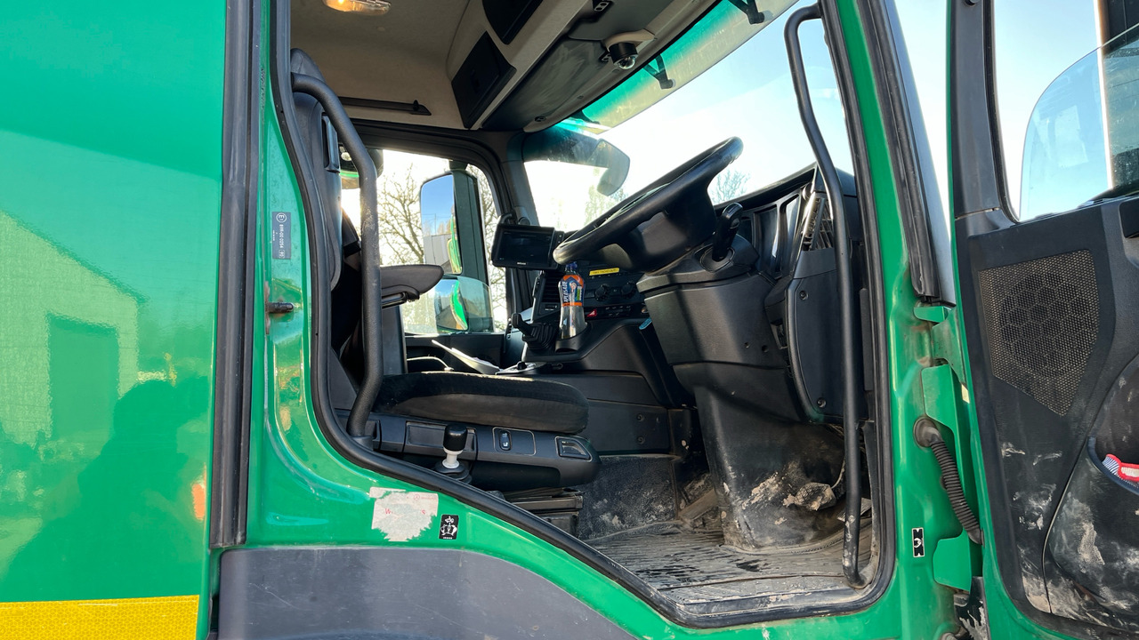 Mercedes-Benz Arocs 3240 - Truk jungkit: gambar 5 Mercedes-Benz Arocs 3240 - Truk jungkit: gambar 5