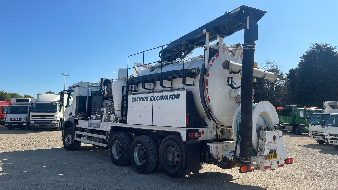 Mercedes-Benz Arocs 3243 - Truk vakum: gambar 3 Mercedes-Benz Arocs 3243 - Truk vakum: gambar 3