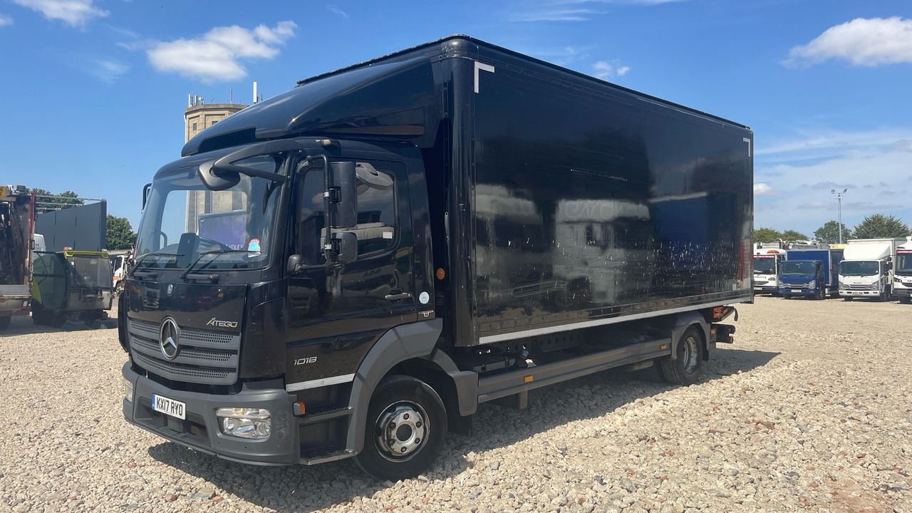 Mercedes-Benz Atego 1018 - Truk box: gambar 2 Mercedes-Benz Atego 1018 - Truk box: gambar 2