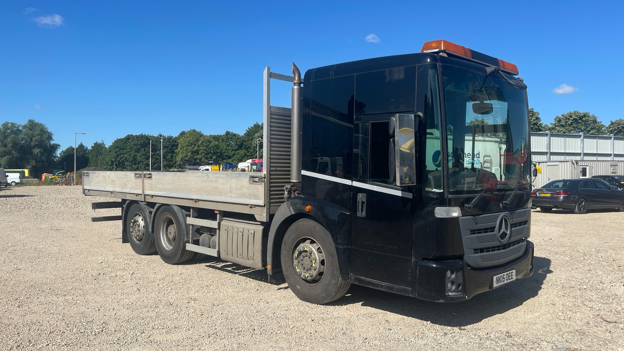 Mercedes-Benz Econic - Truk flatbed: gambar 1 Mercedes-Benz Econic - Truk flatbed: gambar 1