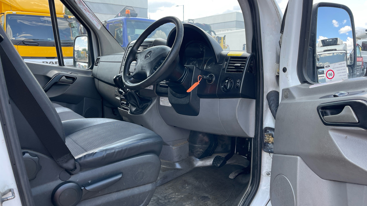 Mercedes-Benz Sprinter 513 CDI - Platform udara yang dipasang di truk: gambar 5 Mercedes-Benz Sprinter 513 CDI - Platform udara yang dipasang di truk: gambar 5