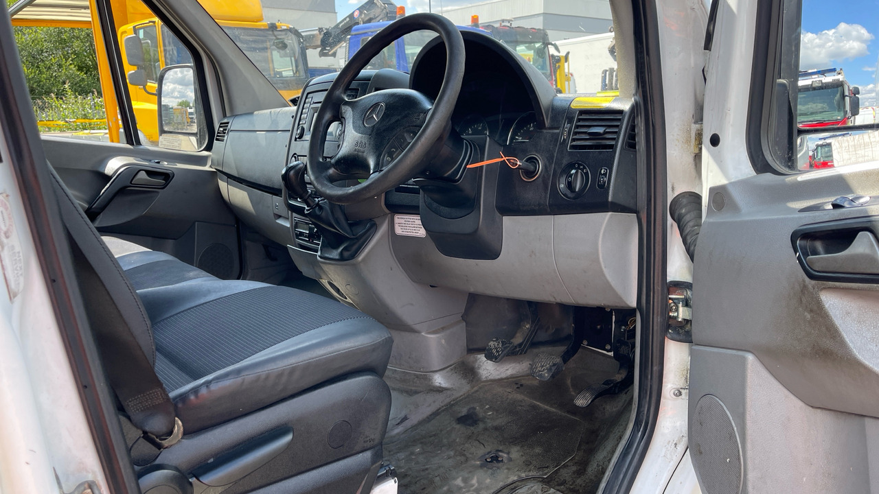 Mercedes-Benz Sprinter 513 CDI - Platform udara yang dipasang di truk: gambar 5 Mercedes-Benz Sprinter 513 CDI - Platform udara yang dipasang di truk: gambar 5