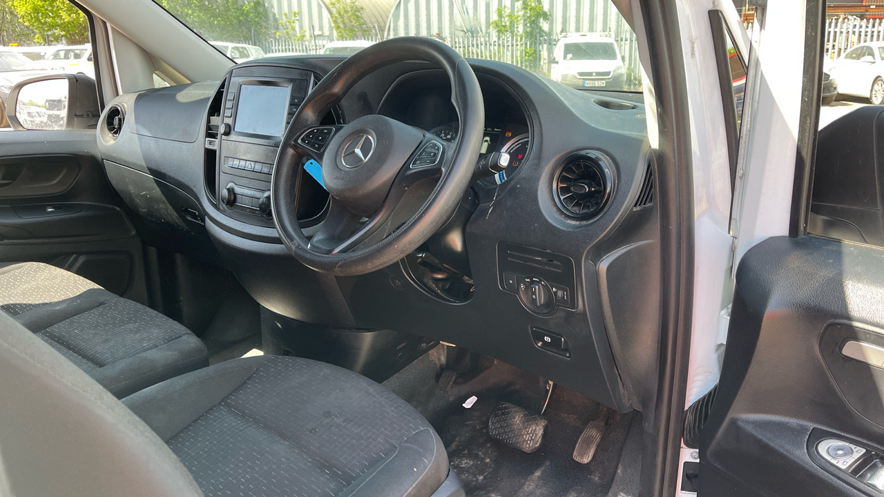 Mercedes-Benz eVito 85KW Progressive - Van panel, Van listrik: gambar 5 Mercedes-Benz eVito 85KW Progressive - Van panel, Van listrik: gambar 5