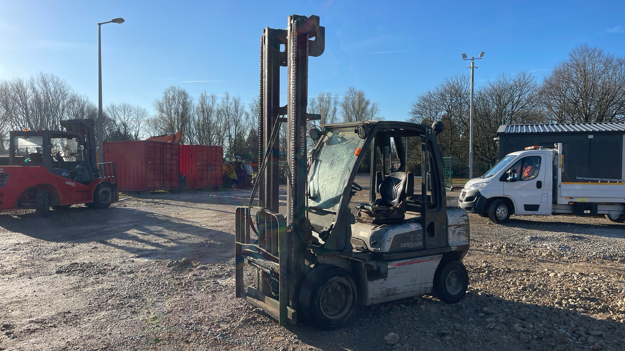 NISSAN YG1D2A300 - Forklift diesel: gambar 3 NISSAN YG1D2A300 - Forklift diesel: gambar 3