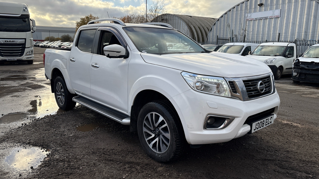 Nissan Navara Tekna 2.3 DCI 190PS - Truk pikap: gambar 1 Nissan Navara Tekna 2.3 DCI 190PS - Truk pikap: gambar 1