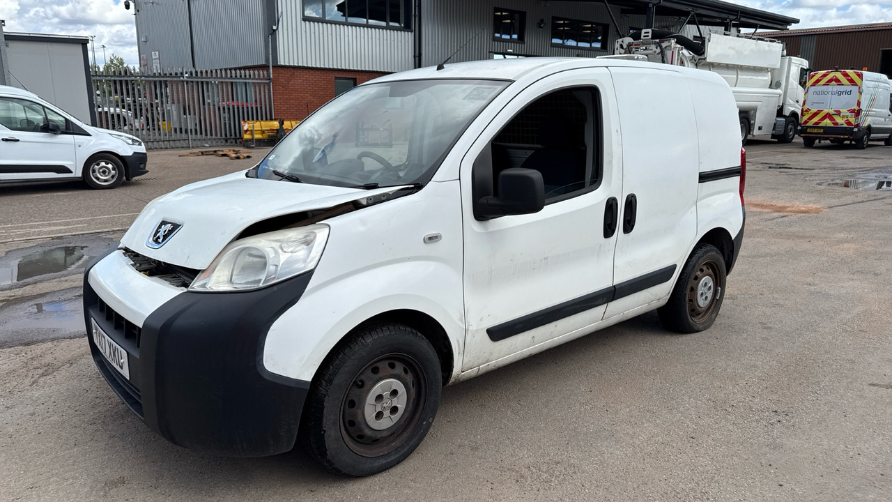PEUGEOT BIPPER 1.3 HDi 80 S - Van kecil: gambar 2 PEUGEOT BIPPER 1.3 HDi 80 S - Van kecil: gambar 2