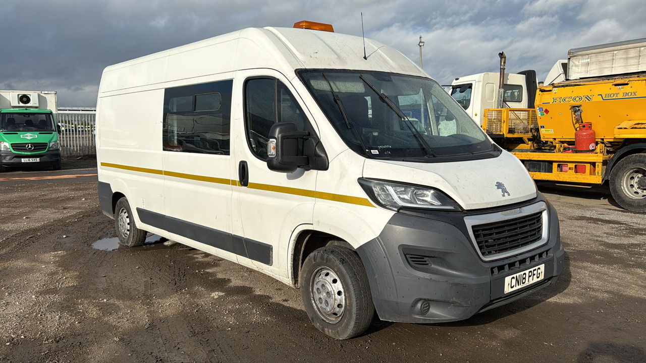 PEUGEOT BOXER 335 2.0 BlueHDi H2 30ps - Van kombi: gambar 1 PEUGEOT BOXER 335 2.0 BlueHDi H2 30ps - Van kombi: gambar 1