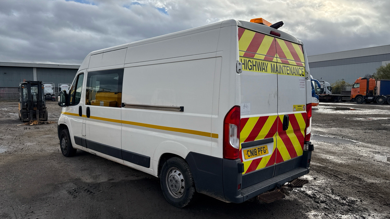 PEUGEOT BOXER 335 2.0 BlueHDi H2 30ps - Van kombi: gambar 4 PEUGEOT BOXER 335 2.0 BlueHDi H2 30ps - Van kombi: gambar 4