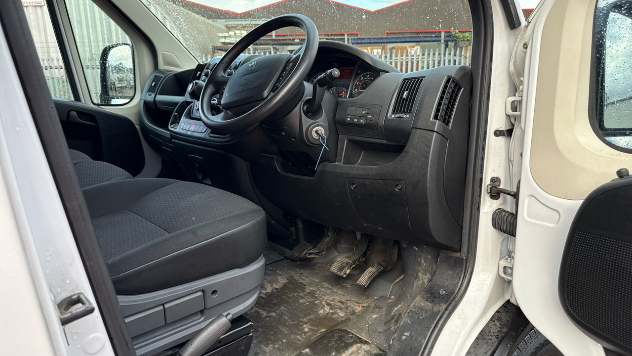 PEUGEOT BOXER 435 2.2 BlueHDi H2 140ps PROFESSIONAL - Van panel: gambar 5 PEUGEOT BOXER 435 2.2 BlueHDi H2 140ps PROFESSIONAL - Van panel: gambar 5