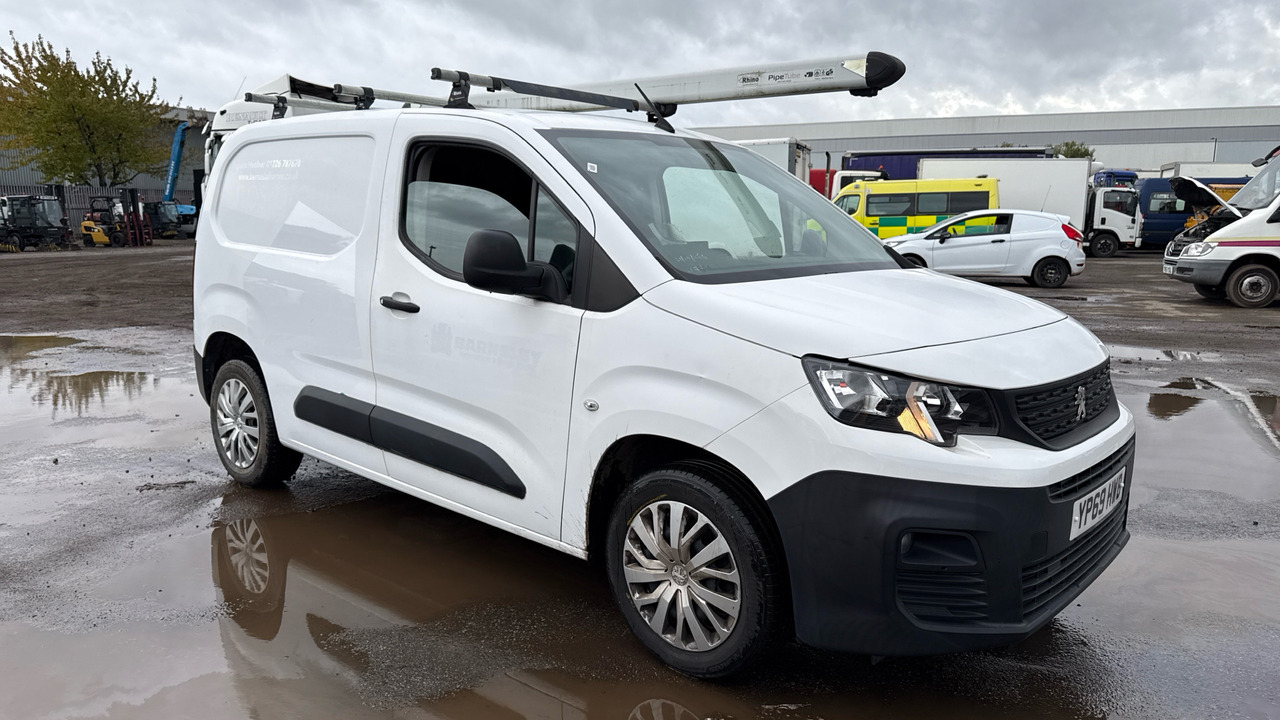 PEUGEOT PARTNER 1000 1.5 BlueHDi 100PS - Van kecil: gambar 1 PEUGEOT PARTNER 1000 1.5 BlueHDi 100PS - Van kecil: gambar 1