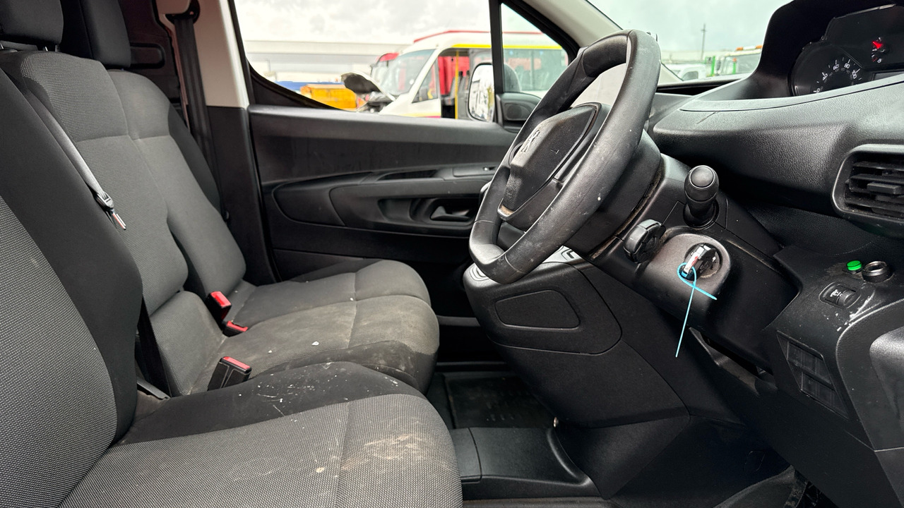 PEUGEOT PARTNER 1000 1.5 BlueHDi 100PS - Van kecil: gambar 5 PEUGEOT PARTNER 1000 1.5 BlueHDi 100PS - Van kecil: gambar 5