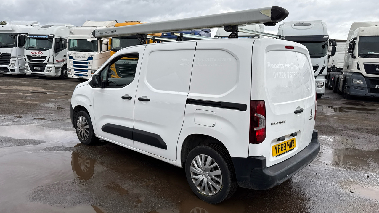 PEUGEOT PARTNER 1000 1.5 BlueHDi 100PS - Van kecil: gambar 3 PEUGEOT PARTNER 1000 1.5 BlueHDi 100PS - Van kecil: gambar 3