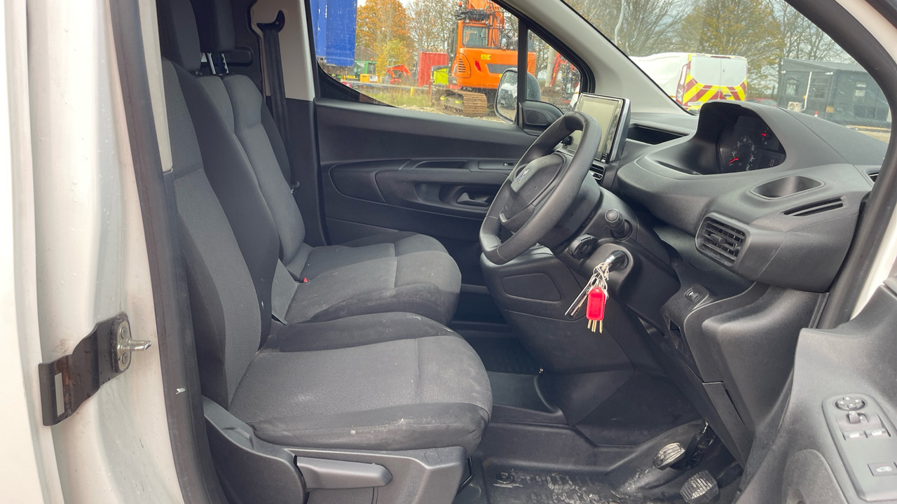 PEUGEOT PARTNER 850 1.5 BLUE HDI 100PS - Van kecil: gambar 5 PEUGEOT PARTNER 850 1.5 BLUE HDI 100PS - Van kecil: gambar 5