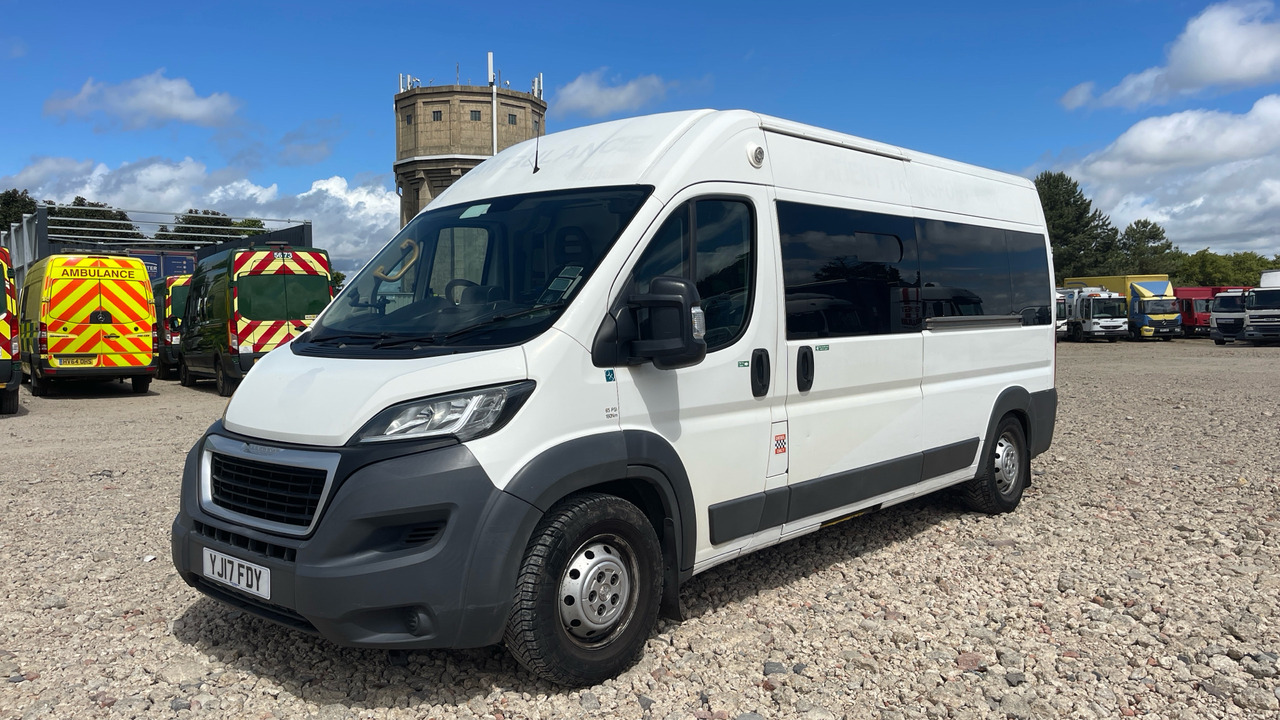 Peugeot Boxer 2.0 BLUE HDI 130PS - Ambulans: gambar 2 Peugeot Boxer 2.0 BLUE HDI 130PS - Ambulans: gambar 2