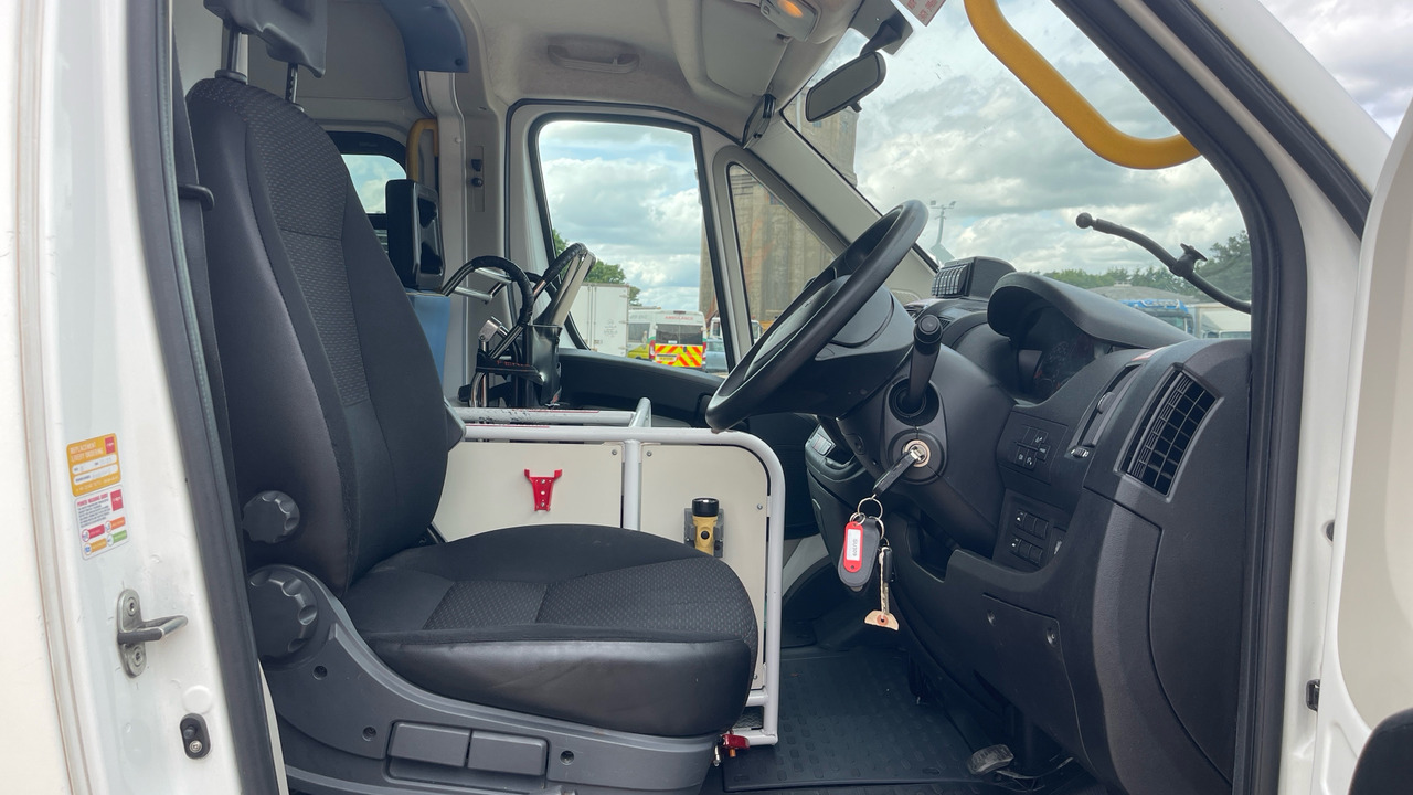 Peugeot Boxer 2.0 BLUE HDI 130PS - Ambulans: gambar 5 Peugeot Boxer 2.0 BLUE HDI 130PS - Ambulans: gambar 5