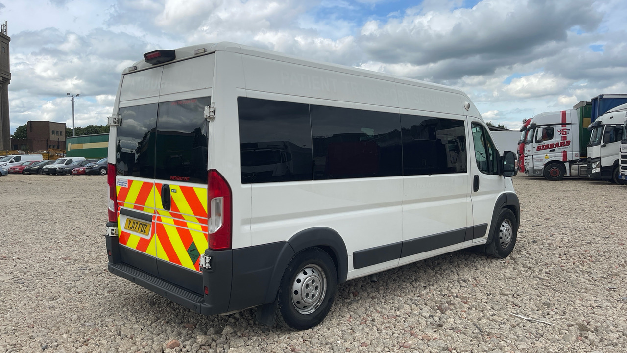 Peugeot Boxer 2.0 BLUE HDI 130PS - Ambulans: gambar 4 Peugeot Boxer 2.0 BLUE HDI 130PS - Ambulans: gambar 4