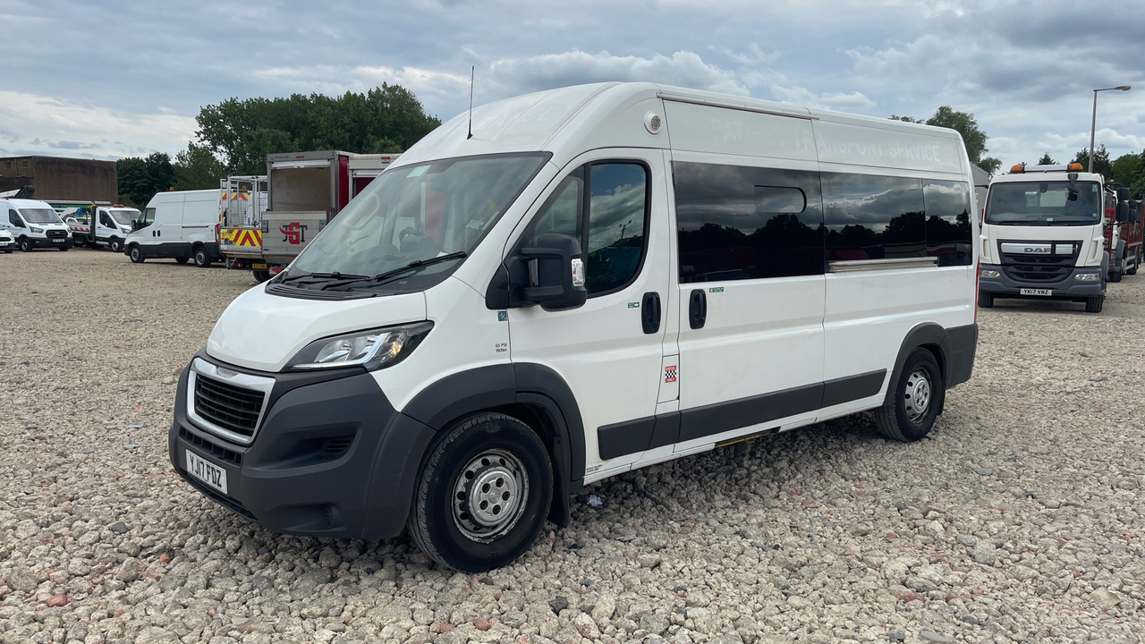 Peugeot Boxer 2.0 BLUE HDI 130PS - Ambulans: gambar 2 Peugeot Boxer 2.0 BLUE HDI 130PS - Ambulans: gambar 2