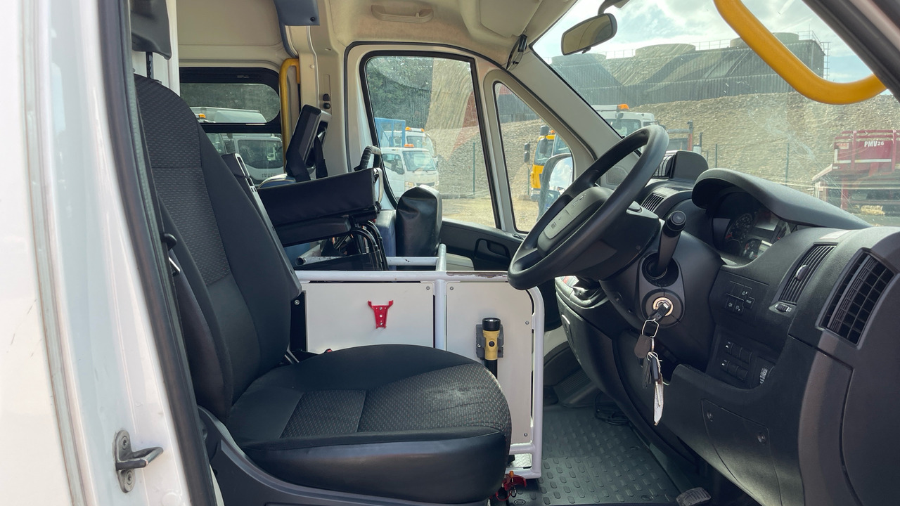 Peugeot Boxer 2.0 BLUE HDI 130PS - Ambulans: gambar 5 Peugeot Boxer 2.0 BLUE HDI 130PS - Ambulans: gambar 5