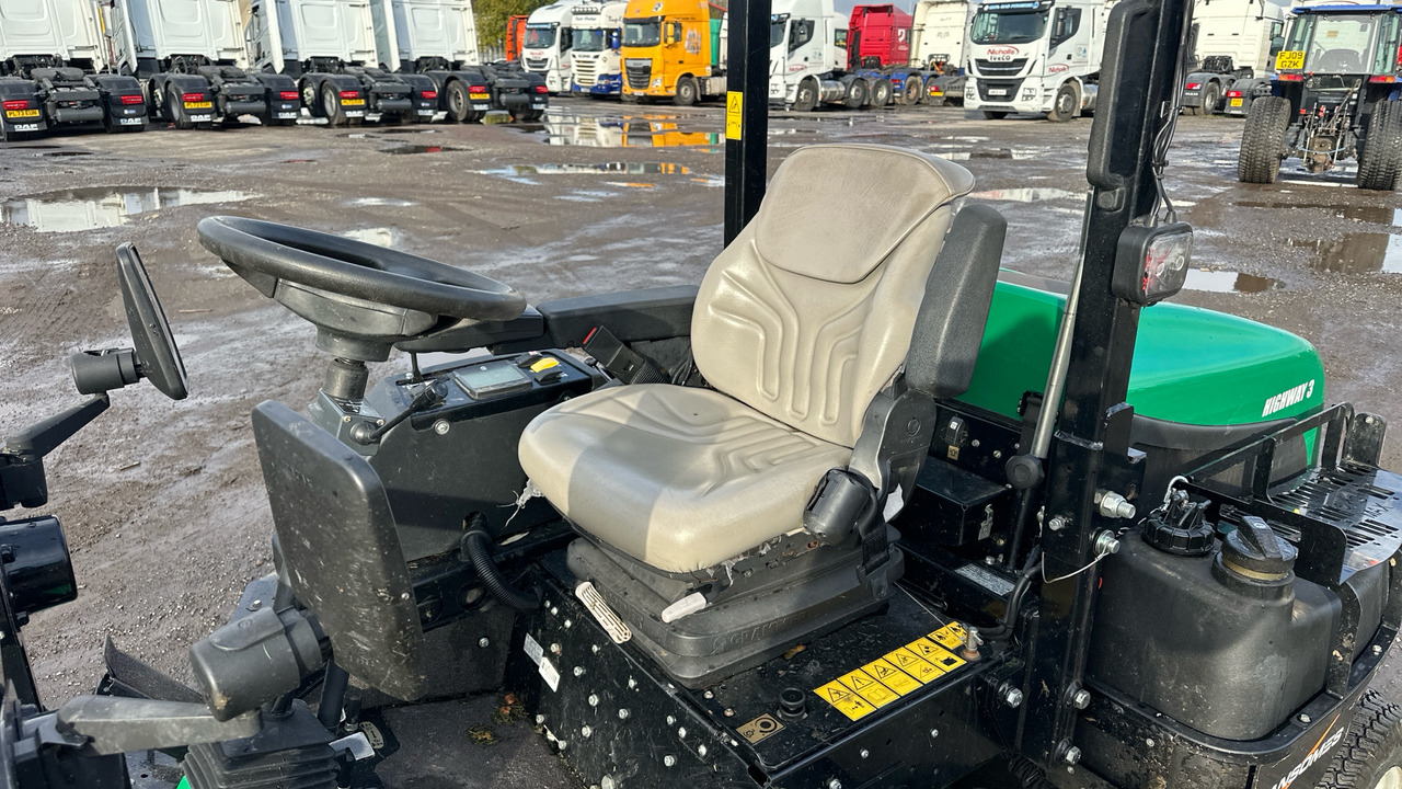 RANSOMES HIGHWAY 3 - Mesin pemotong rumput: gambar 5 RANSOMES HIGHWAY 3 - Mesin pemotong rumput: gambar 5