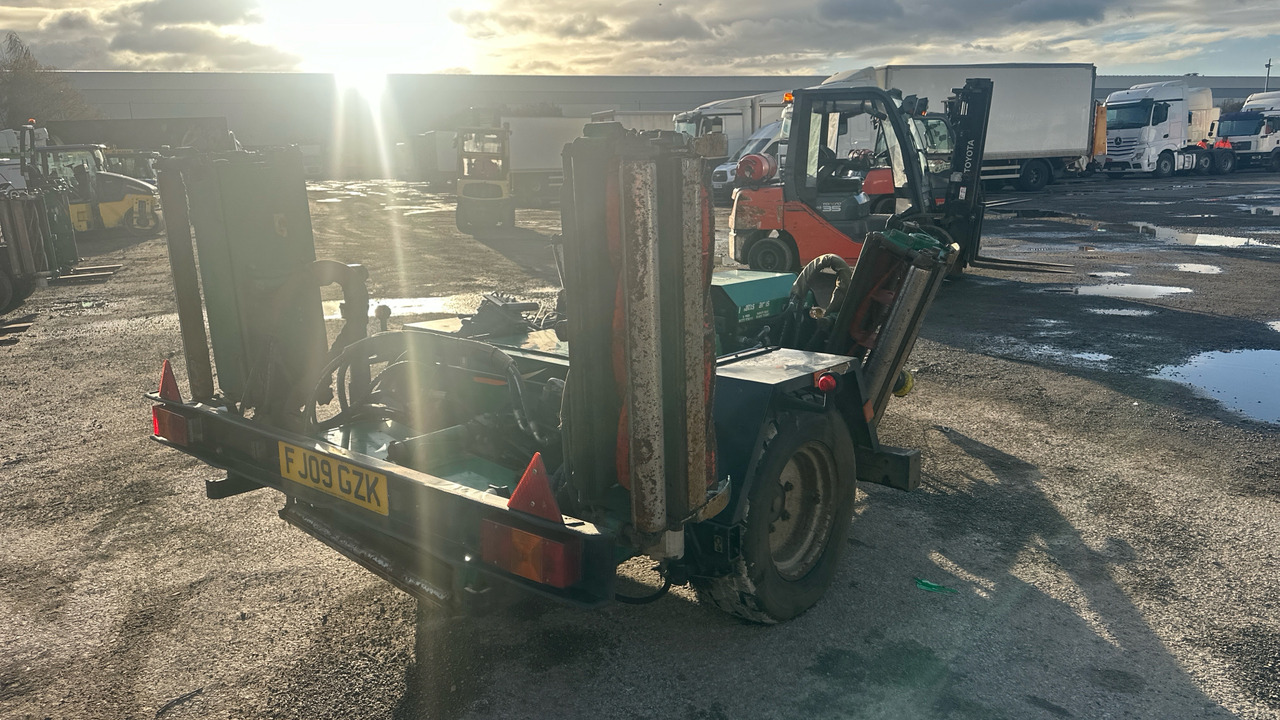 RANSOMES TG3400 8K - Mesin pemotong rumput: gambar 4 RANSOMES TG3400 8K - Mesin pemotong rumput: gambar 4