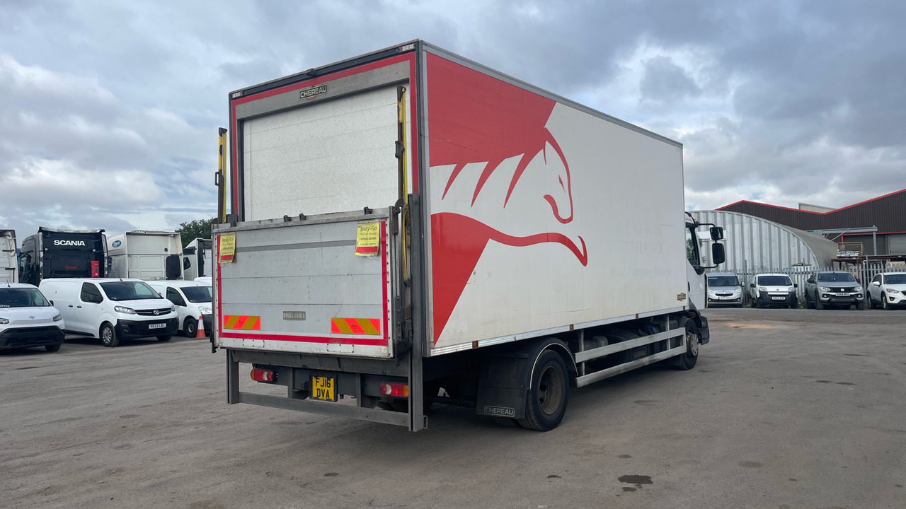 RENAULT D 14 - Truk berpendingin: gambar 4 RENAULT D 14 - Truk berpendingin: gambar 4