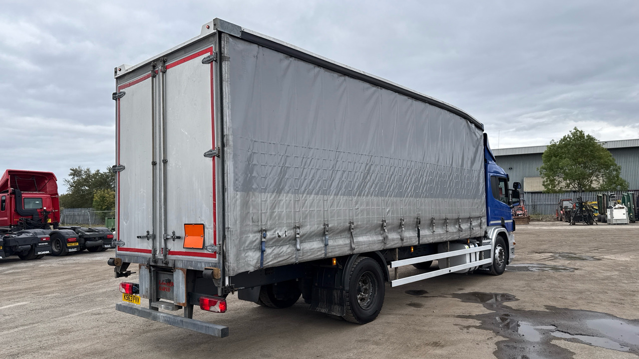 SCANIA P 230 - Truk dengan terpal samping: gambar 4 SCANIA P 230 - Truk dengan terpal samping: gambar 4