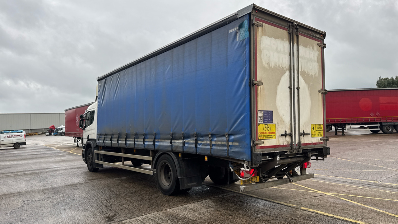 SCANIA P 250 - Truk dengan terpal samping: gambar 3 SCANIA P 250 - Truk dengan terpal samping: gambar 3