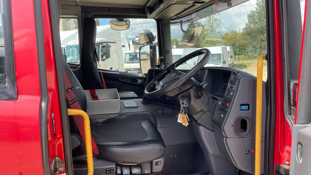 SCANIA P 270 - Truk pemadam kebakaran: gambar 5 SCANIA P 270 - Truk pemadam kebakaran: gambar 5