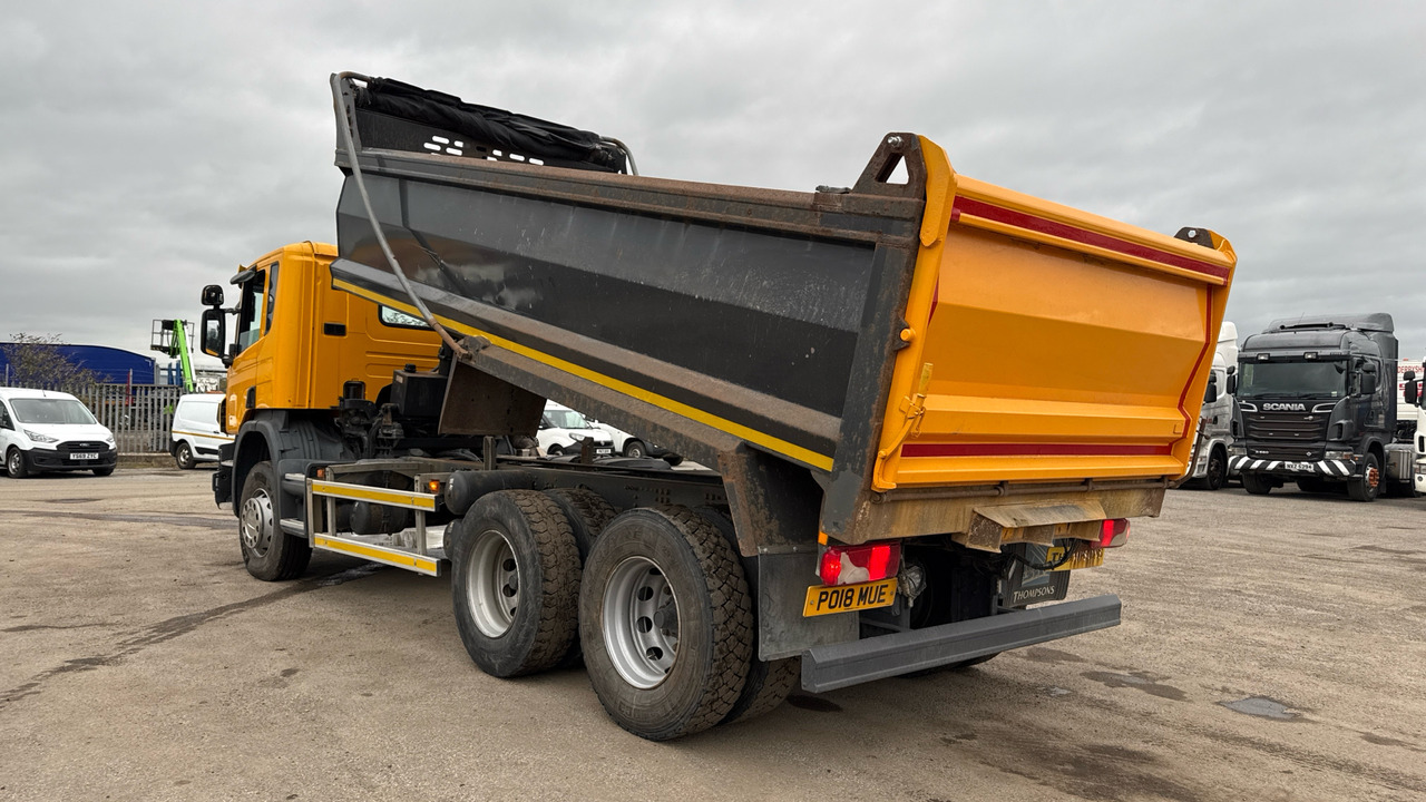 SCANIA P 320 - Truk jungkit: gambar 3 SCANIA P 320 - Truk jungkit: gambar 3