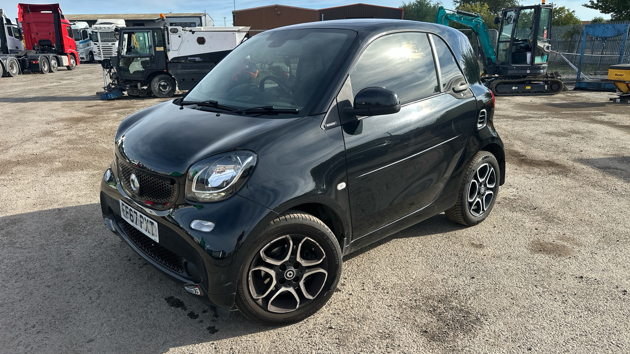 SMART FORTWO 0.9 TURBO PRIME PREMIUM - Coupe: gambar 2 SMART FORTWO 0.9 TURBO PRIME PREMIUM - Coupe: gambar 2
