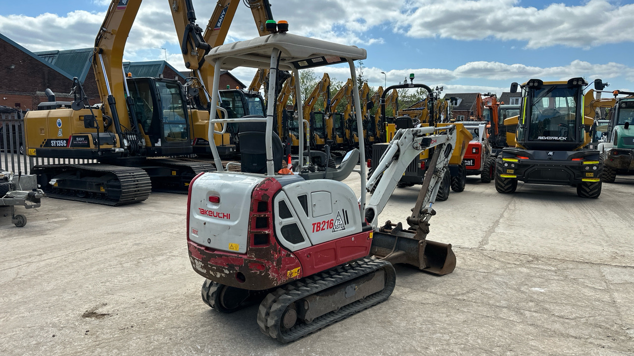 TAKEUCHI TB216 - Ekskavator mini: gambar 4 TAKEUCHI TB216 - Ekskavator mini: gambar 4