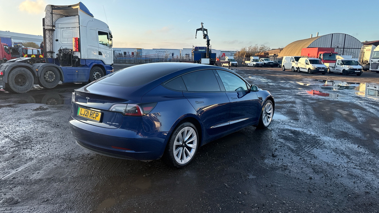 TESLA MODEL 3 LONG RANGE DUEL MOTOR - Mobil sedan: gambar 4 TESLA MODEL 3 LONG RANGE DUEL MOTOR - Mobil sedan: gambar 4