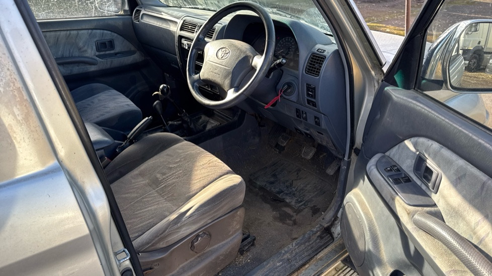TOYOTA LAND CRUISER - Mobil: gambar 5 TOYOTA LAND CRUISER - Mobil: gambar 5